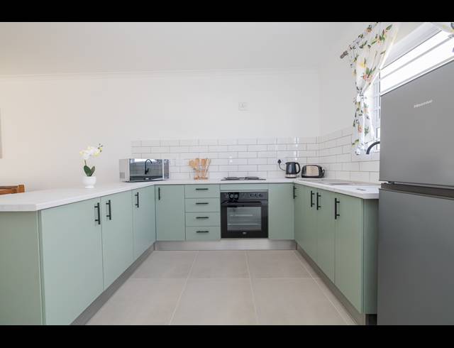 3 BEDROOM FREEHOLD FOR SALE IN SILVERSANDS